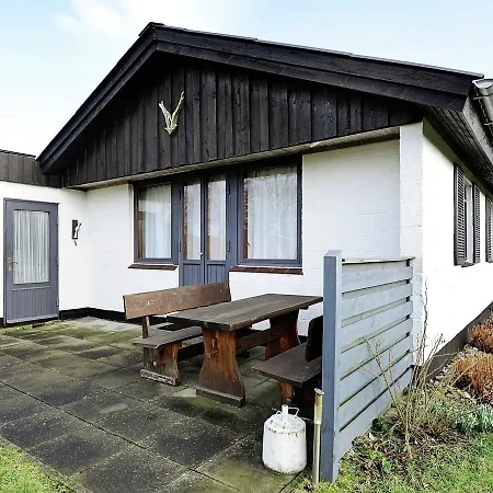 Casa vacanze Two-bedroom Holiday In Juelsminde 6 *