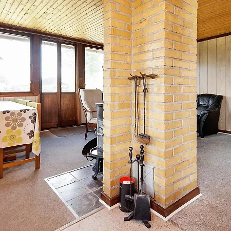 Two-bedroom Holiday In Juelsminde 6 *